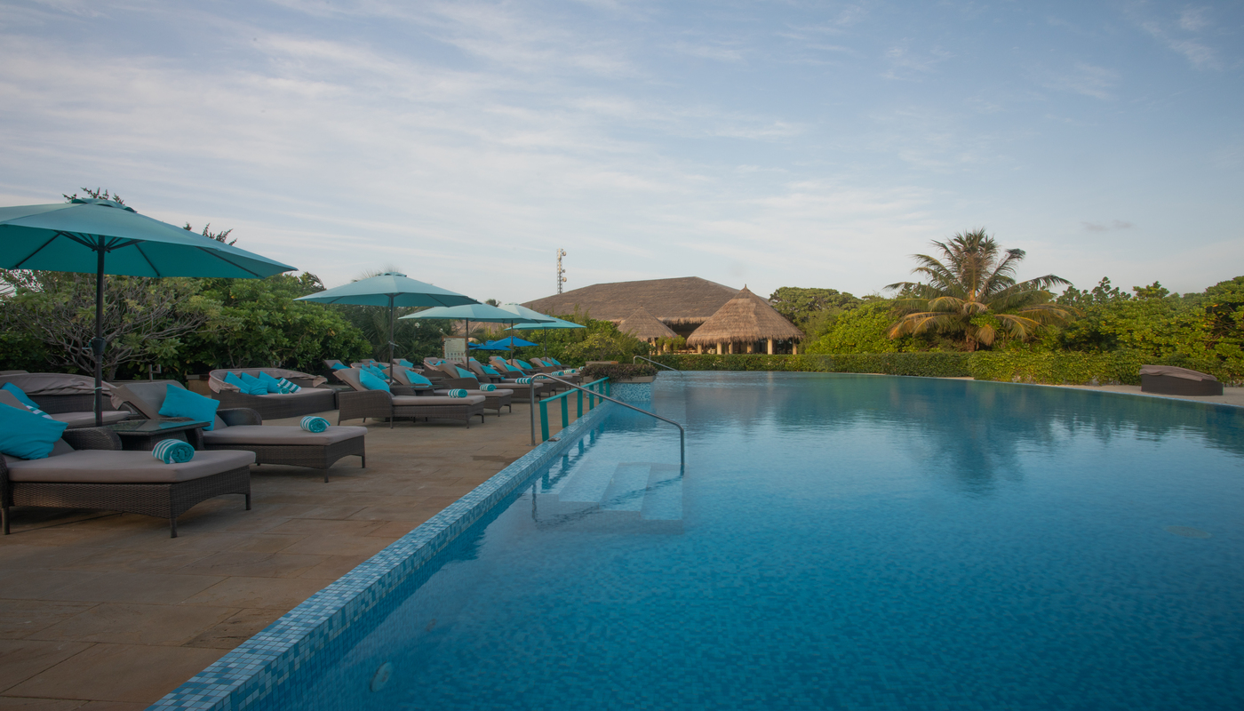 Piscina Hotel Cocoon Maldives