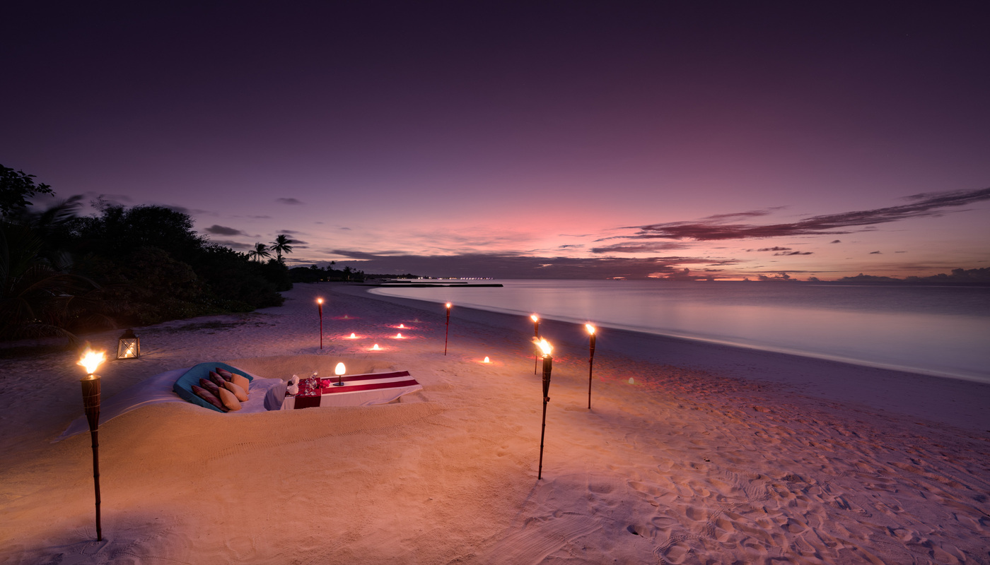 Hotel Atmosphere Kanifushi - cena en la playa