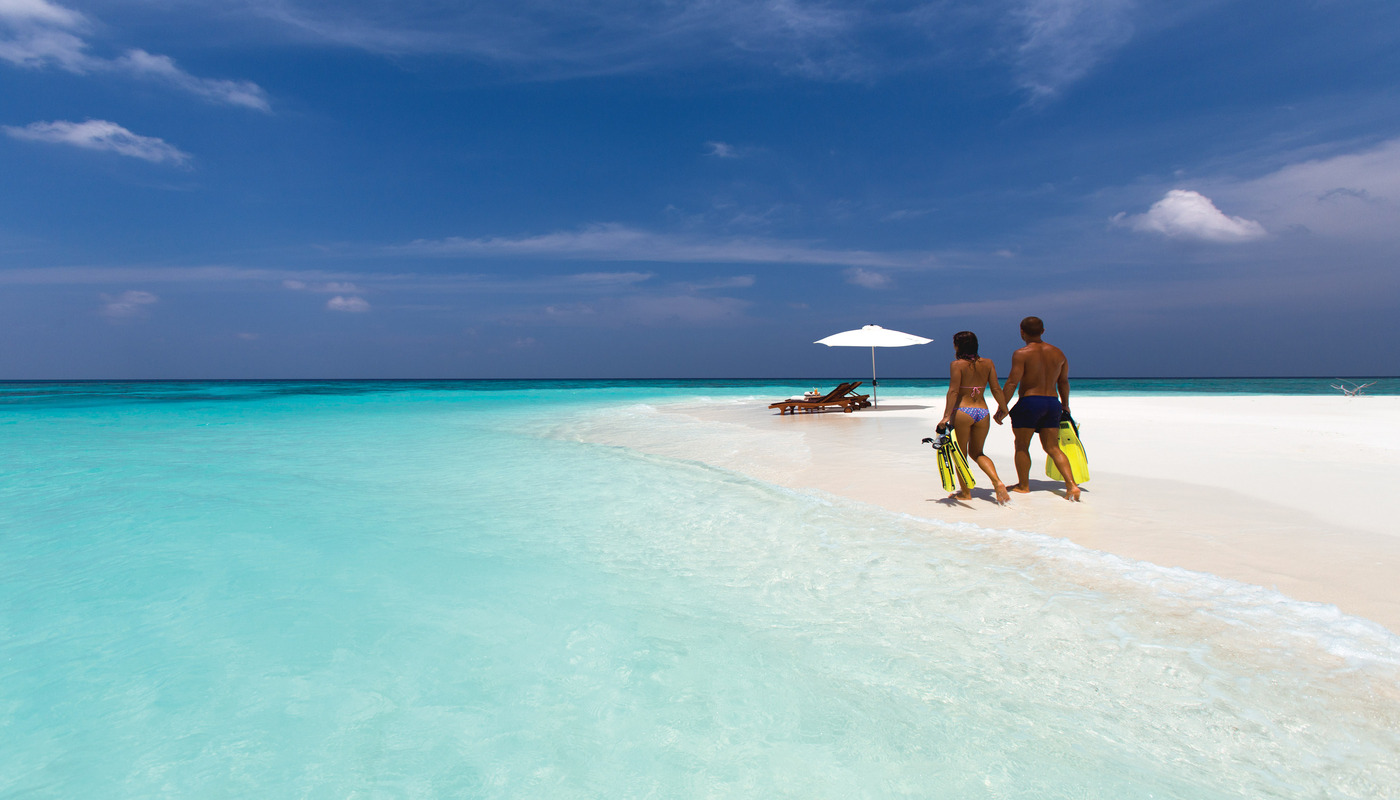 Hotel Atmosphere Kanifushi - sandbank